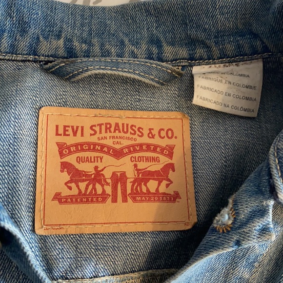 Levi’s Jean jacket vest - Picture 2 of 5